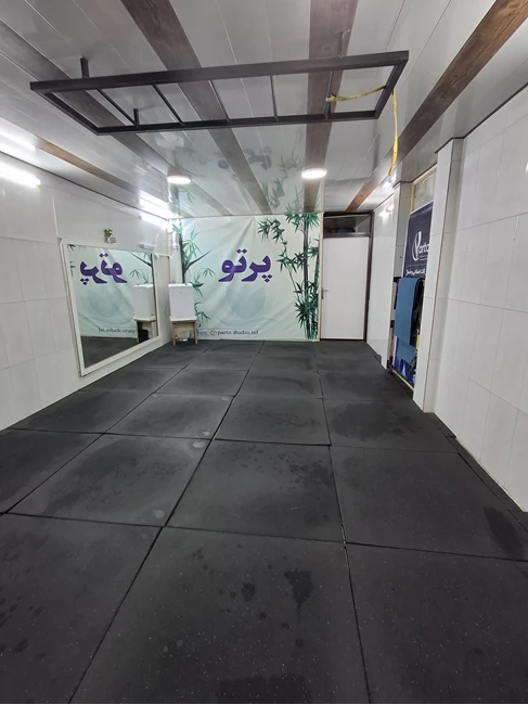 باشگاه یوگا پرتو در اصفهان