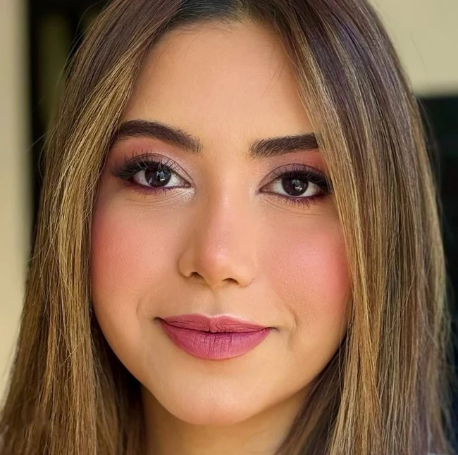 میکاپ آرتیست در تهران