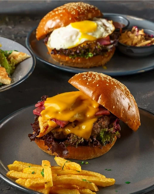 کافه رستوران دن کامیلیو