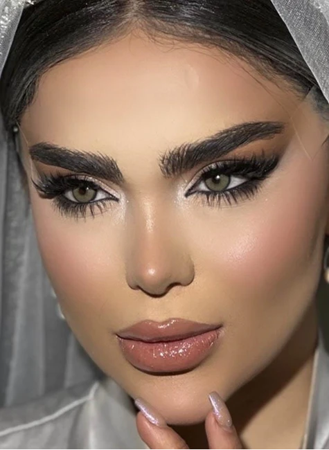 لیندا میکاپ آرتیست