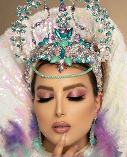 میکاپ آرتیست و مدرس تخصصی میکاپ؛ فرهانه راد