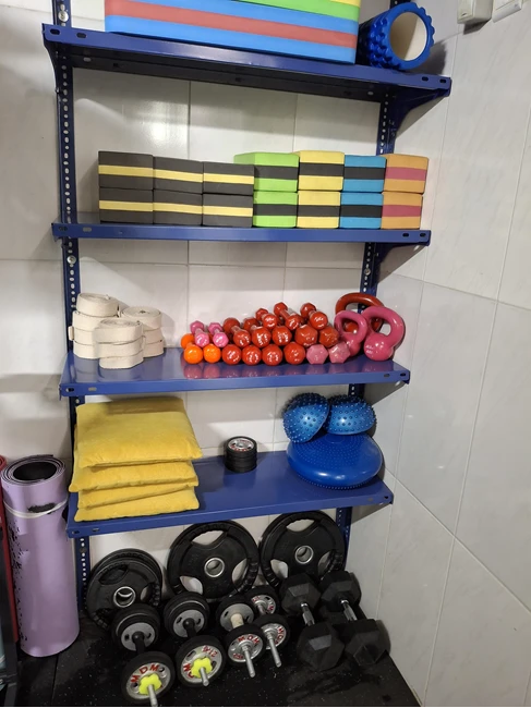 باشگاه یوگا پرتو در اصفهان