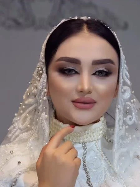 بلاگر و میکاپ آرتیست - پریسا