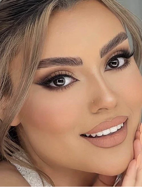 لیندا میکاپ آرتیست
