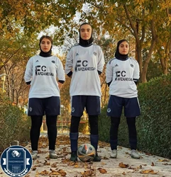 مدرسه فوتبال دختران فرزانگان