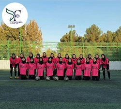 مدرسه فوتبال دختران فرزانگان