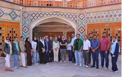 دکتر عزیز گشاده رو - متخصص پروتز و ایمپلنت دندان