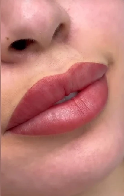 خدمات پوست و مو و زیبایی افرا