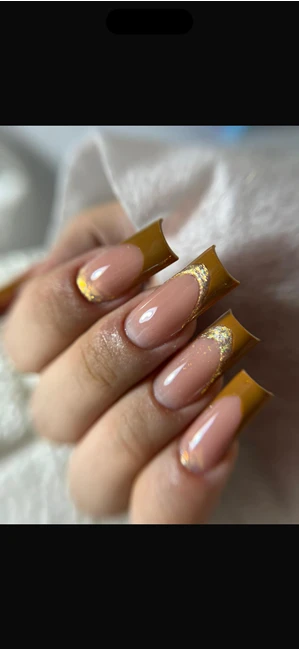 خدمات زیبایی ناخن صدرا