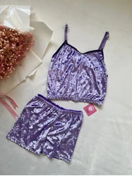 لباس زیر نیلو