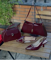 فروشگاه کفش کاریزما