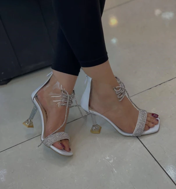 فروشگاه کفش کاریزما