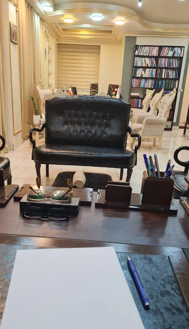 حجت  کاتوزیان  وکیل پایه یک دادگستری