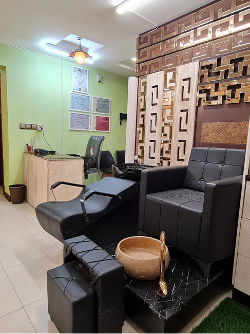 خدمات تخصصی میکرو ابرو و شیدینگ لب