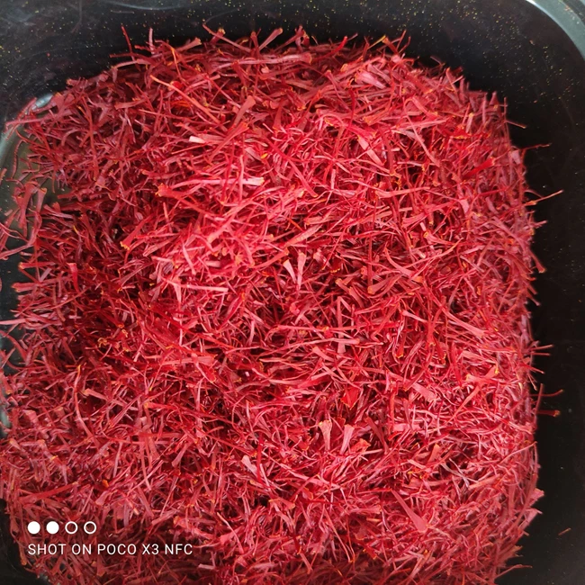 زعفران سرخ آرا