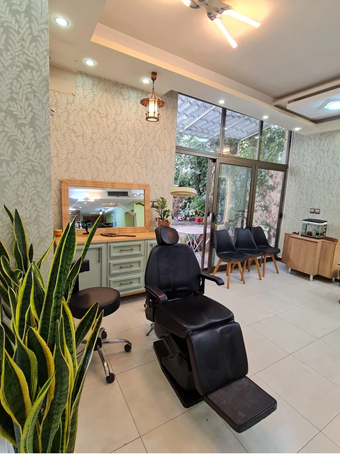 خدمات تخصصی میکرو ابرو و شیدینگ لب