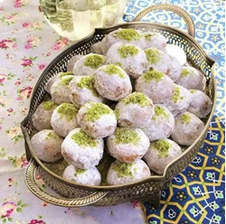 قطاب و شیرینی اصیل یزدی (ارسال در منطقه)