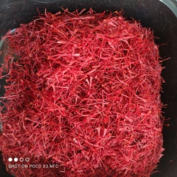 زعفران سرخ آرا