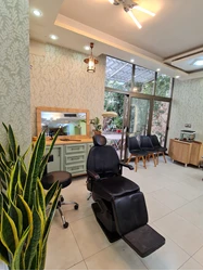 خدمات تخصصی میکرو ابرو و شیدینگ لب