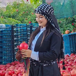 انار محمودآباد زهرا کریمی