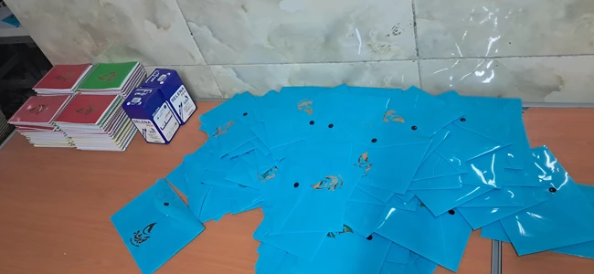 تولید و پخش پوشه دکمه دار دانشمند