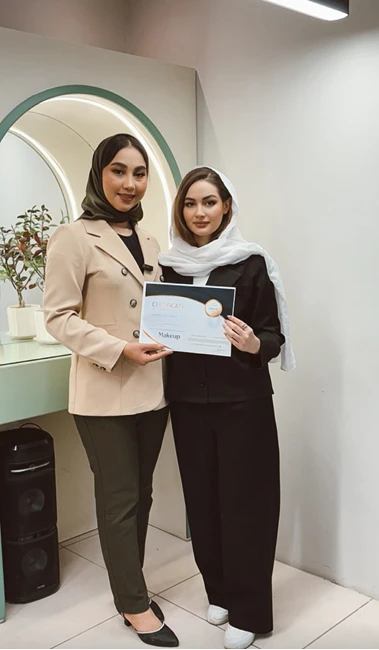 مرکز تخصصی میکاپ معصومه رستمی