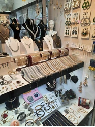 بدلیجات و اکسسواری
